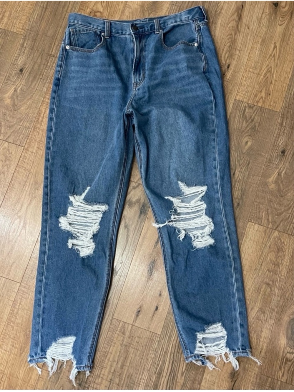 NWOT American Eagle Outfitters Light/Med Mom Jean Blue Denim Jeans Sz 12 Regular